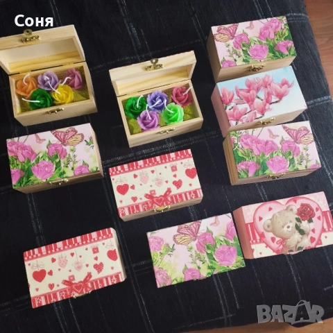 Дървена кутия с  пет ароматни мини рози - свещ, снимка 6 - Подаръци за жени - 53168163