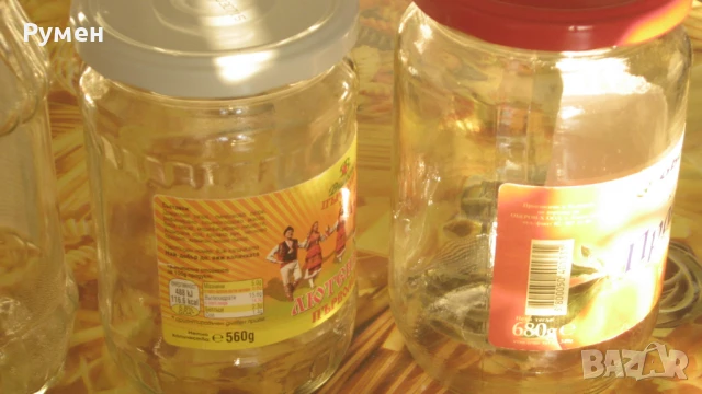 стъклени буркани, снимка 2 - Буркани, бутилки и капачки - 50592141