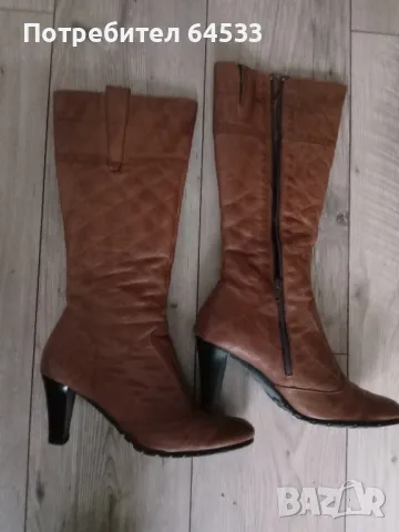 продавам дамски  ботуши от естествена кожа, размер 38, произведени в  България. 