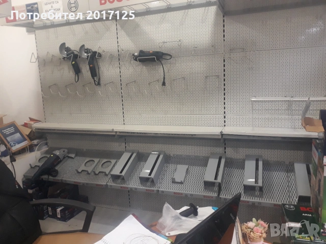 Метални стелажи 3 бр