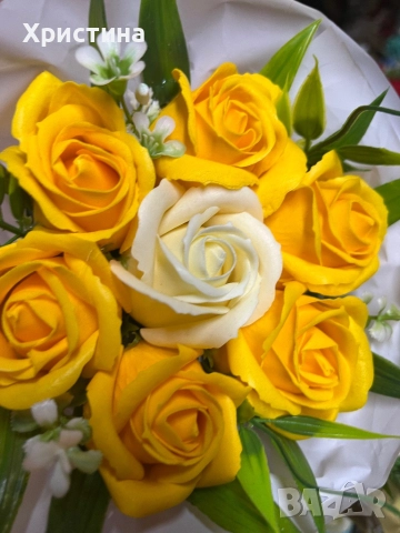 Букети от вечни рози, снимка 9 - Ръчно изработени сувенири - 52499598