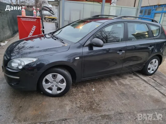 Хюндай I 30SW 1.4/16V 2010 година, снимка 6 - Автомобили и джипове - 49319605