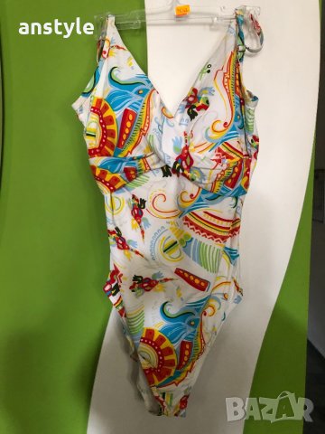 Цял бански бяло изкушение