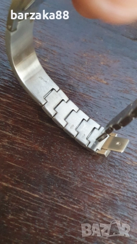 Дамски часовник с Диамант Mercedes Benz, снимка 4 - Дамски - 52208423