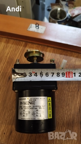 Yokogawa RM-F8A20ZMW602 Реверсивeн ел. двигател и редукция 8R1-Z25W602, снимка 6 - Електродвигатели - 52830505