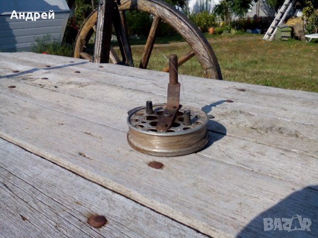 Стара риболовна макара #2, снимка 2 - Антикварни и старинни предмети - 26843598