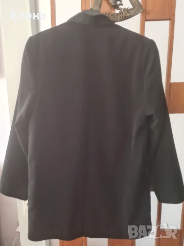 Дамско официално сако, снимка 2 - Сака - 52402507