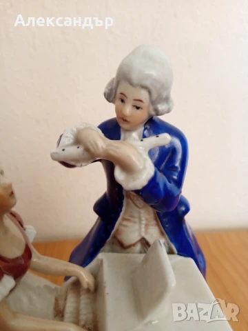 Порцеланова статуетка Маркирана GRAFENTHAL, снимка 3 - Антикварни и старинни предмети - 50778992