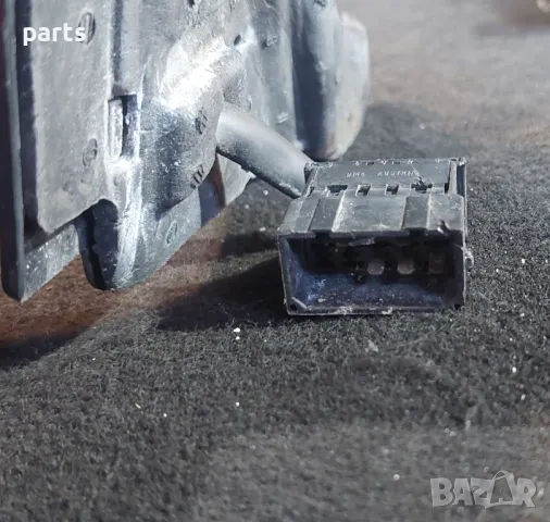 Ляво Огледало Ауди A3 8L (червено) (2)
, снимка 4 - Части - 47358032