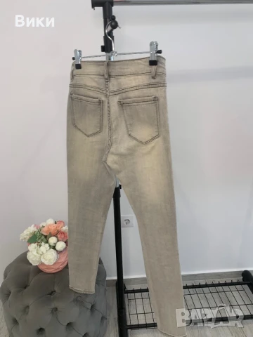 Дънки с камъни в размер XS, снимка 10 - Дънки - 51096045