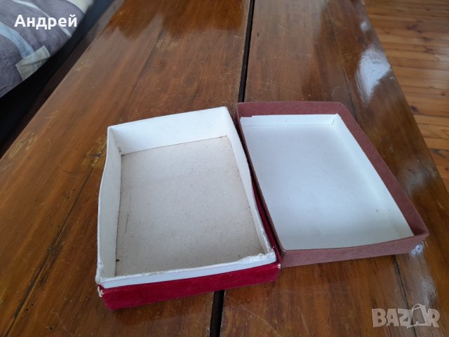 Стара кадифена кутия, снимка 7 - Други ценни предмети - 32344696