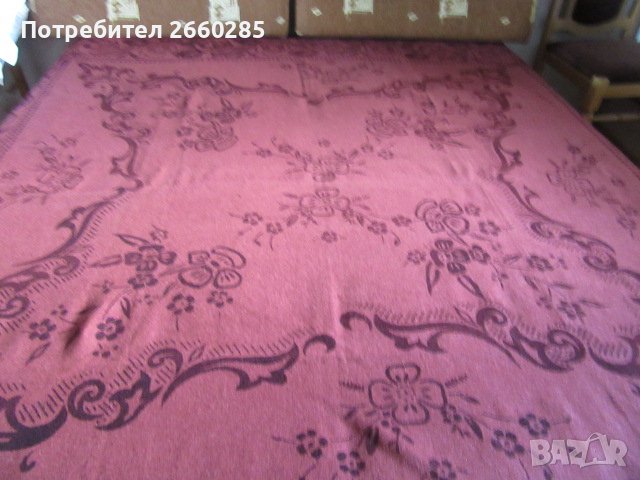 СТАРИННО ВЪЛНЕНО ЩАМПОВАНО ПОКРИВАЛО ЗА СПАЛНЯ, снимка 3 - Покривки за легло - 36840519