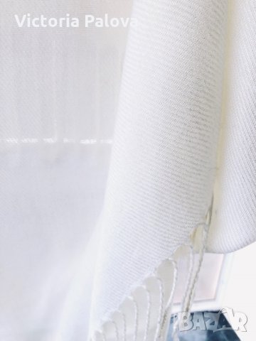 Красив шал млечен цвят 175/60см, снимка 4 - Шалове - 28031801