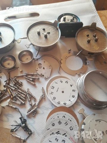 всички резервни части за мини будилник Ракета, снимка 4 - Антикварни и старинни предмети - 51214711