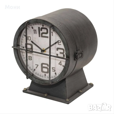 Настолен метален часовник, 19*20*25 см  Настолен метален часовник.  Сувенир в ретро стил, който ще к
