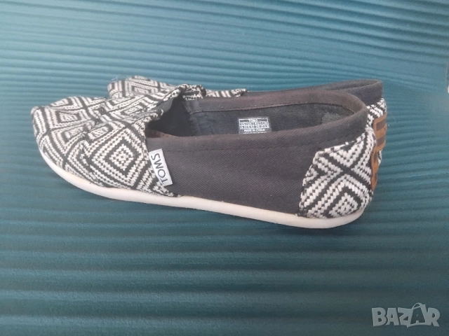 TOMS 100% оригинални дамски мокасини, снимка 5 - Дамски ежедневни обувки - 51466793