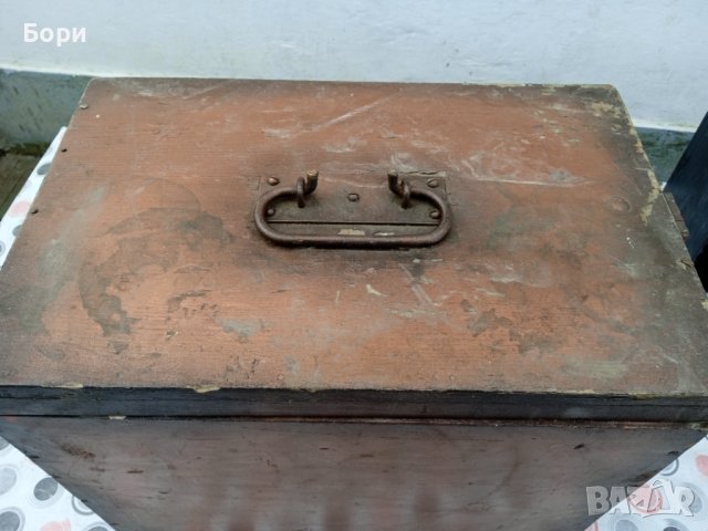 Стар дървен куфар/сандък, снимка 4 - Куфари с инструменти - 39490198