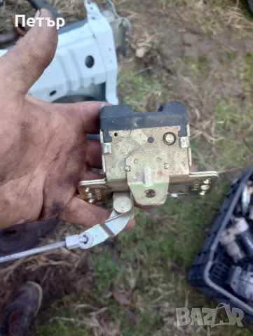 Брава заден капак Опел Корса Ц 2000-2006г