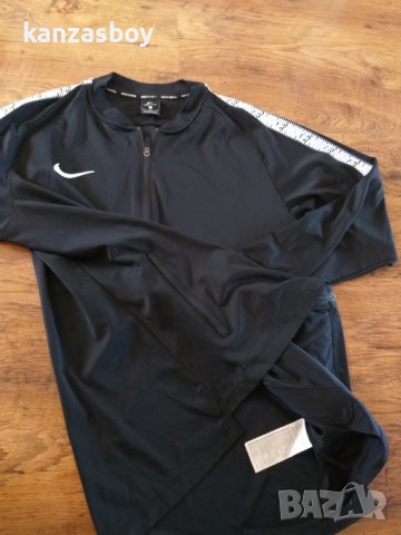 nike - страхотно мъжко горнище ХЛ-размер, снимка 9 - Спортни дрехи, екипи - 39972546