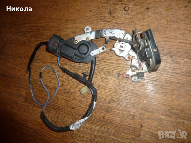 Задна дясна брава Дайхатсу Териос 1.3 2000 год