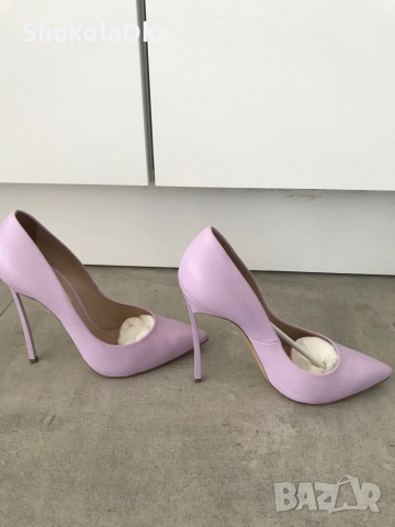 Уникални обувки Casadei , снимка 2 - Дамски обувки на ток - 51634321