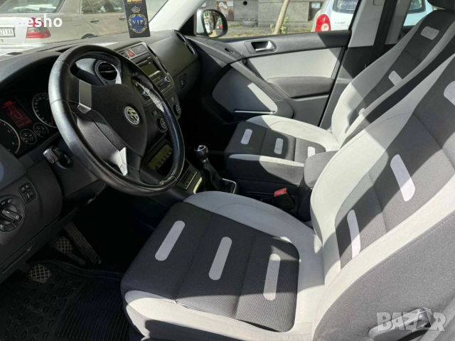 Фолксваген тигуан 2.0тди 140 4х4, снимка 11 - Автомобили и джипове - 52091950