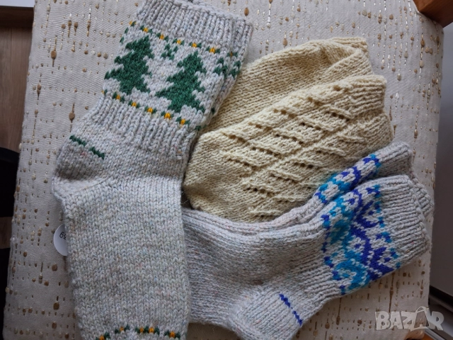 Вълнени чорапи, снимка 3 - Дамски чорапи - 52739635