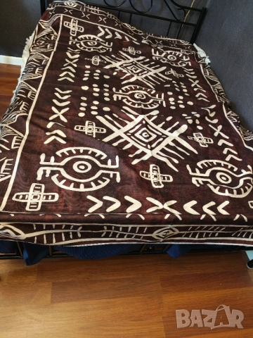 Великолепно шалте за диван или легло