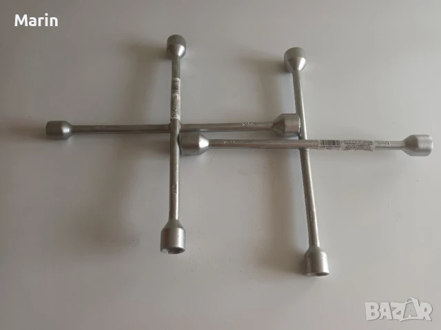 ключ кръстачка за джанти