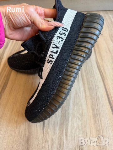 Мъжки оригинални маратонки Adidas Yeezy Boost 350 v2 ! 46 н, снимка 2 - Маратонки - 51869510