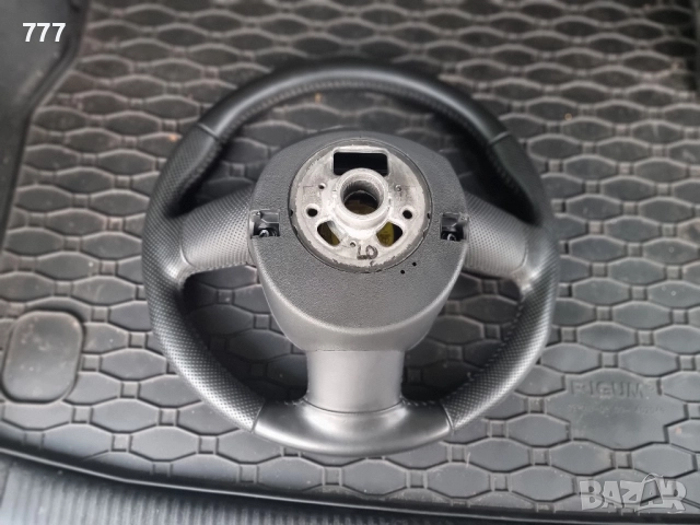 Audi Q5 мулти волан перфорирана кожа и еърбег, снимка 4 - Части - 51503058