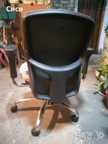 Офис стол, снимка 11 - Столове за офис - 37637212