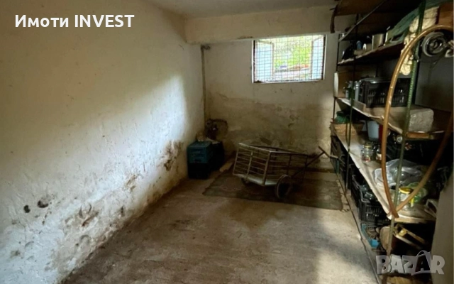 Триетажна къща подходяща за инвестиция – №7696, снимка 4 - Къщи - 52142835