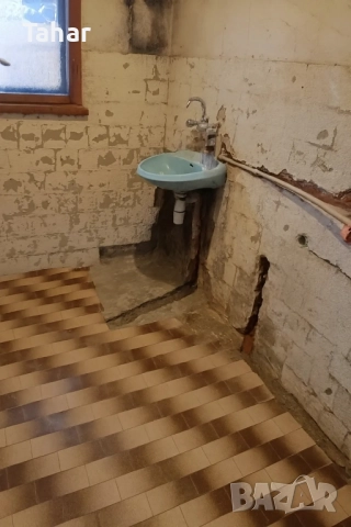 Продавам масивна четири етажна къща, Ралица, Перник , снимка 13 - Къщи - 52417044