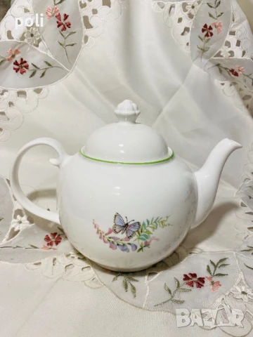 порцеланов чайник , снимка 2 - Аксесоари за кухня - 50690943