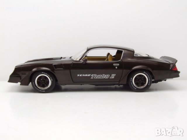 Chevrolet Z28 Yenko Turbo Z 1981 - мащаб 1:18 на Greenlight моделът е нов в кутия, снимка 3 - Колекции - 29494181
