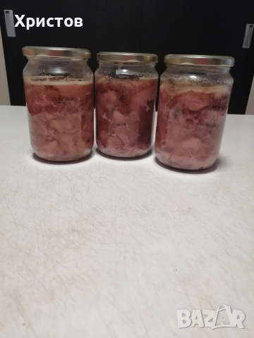 Продавам свинско месо в буркани 