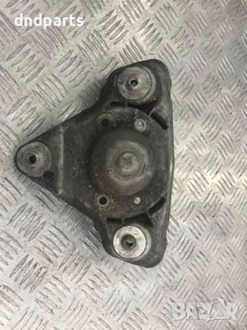 Предна дясна основа амортисьор VW Passat 5,1998г.