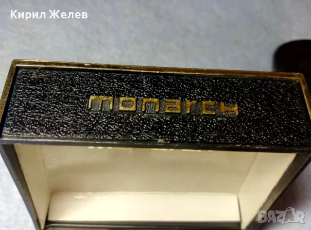 MONARCH Стар ЛУКСОЗЕН КОМПЛЕКТ БУТОНЕЛИ с 2 ИГЛИ За ВРАТОВРЪЗКИ с ФАСЕТИРАНИ КРИСТАЛИ 19014, снимка 8 - Антикварни и старинни предмети - 51371677