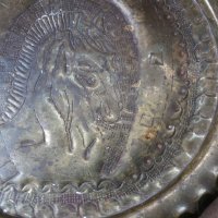 бронзова ръчно гравирана чиния за стена - отлична, снимка 6 - Антикварни и старинни предмети - 35544038