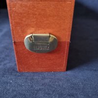 LINDNER - Дървена луксозна кутия за 50 квадратни капсули или 85 картончета, снимка 3 - Нумизматика и бонистика - 37828488