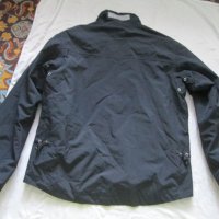 NAPAPIJRI черно яке, с тънка вата, есенно-пролетно или за топла Зима размер М. , снимка 3 - Якета - 33416738