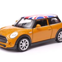 New Mini Hatch Wielka Brytania - мащаб 1:34 на Welly моделът е нов в кутия, снимка 1 - Колекции - 43477670