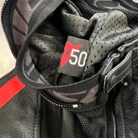 Мото долнище DAINESE със слайдер и 50 размерКАТО НОВО, снимка 11 - Аксесоари и консумативи - 43513272