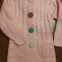 Детска розова жилетка, снимка 1 - Детски пуловери и жилетки - 43940641