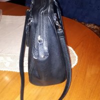 Дамска чанта на H.M, снимка 3 - Чанти - 27129762