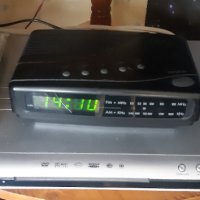 Радио будилник със зелени цифри, снимка 2 - Радиокасетофони, транзистори - 34740034