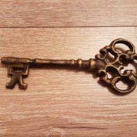 Голям чугунен ключ., снимка 2 - Антикварни и старинни предмети - 27771133