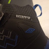 Umbro номер 29 Оригинални Водоустойчиви Детски Боти код 1143, снимка 9 - Детски боти и ботуши - 43085830