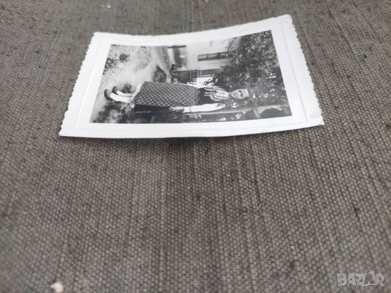 Продавам снимки жени, момичета в носия, снимка 1